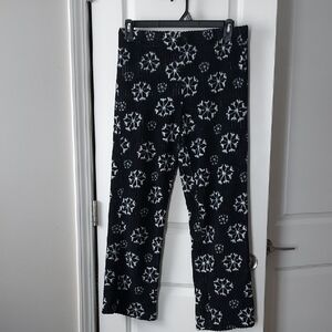 Faded Glory Black and White With Snowflakes Pattern Pants Medium